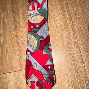Vibrant Red and Green Geometric Men's Tie